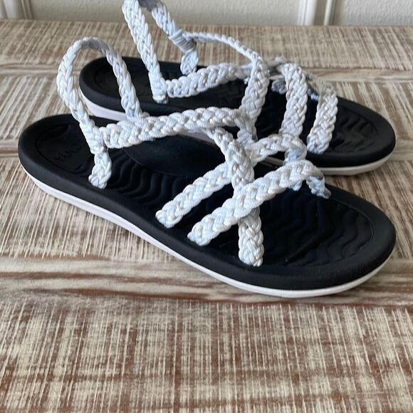 MEGNYA Women's Comfortable Walking Sandals with Arch Support, Athletic Hiking Sa - Picture 3 of 7